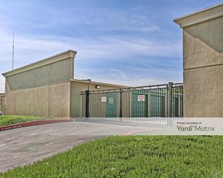 Photo 4 of Extra Space Storage - 975 F Street, West Sacramento, CA
