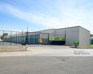 Photo 2 of Extra Space Storage - 5051 Perry Avenue, Sacramento, CA