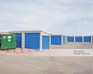 Photo 4 of Extra Space Storage - 2422 Marsh Lane, Carrollton, TX