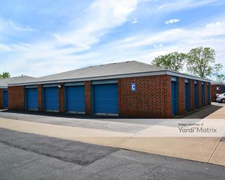 Photo 3 of CubeSmart Self Storage - 3334 Forest Lane, Dallas, TX