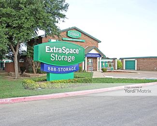 Photo 1 of Extra Space Storage - 3308 Waypoint Drive, Carrollton, TX