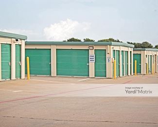 Photo 4 of Extra Space Storage - 3308 Waypoint Drive, Carrollton, TX