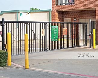Photo 2 of Extra Space Storage - 16280 Addison Road, Addison, TX