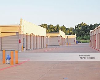 Photo 4 of Extra Space Storage - 5104 14th Street, Plano, TX