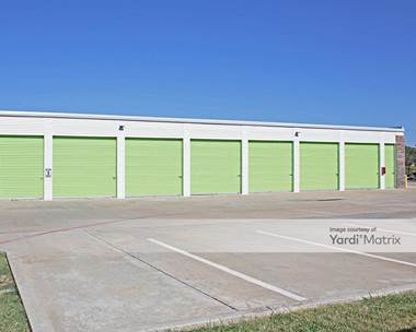 Storage Units for Rent available at 6600 K Avenue, Plano, TX 75074