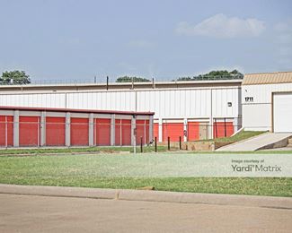 Photo 2 of Public Storage - 1707 South I-35 East, Carrollton, TX