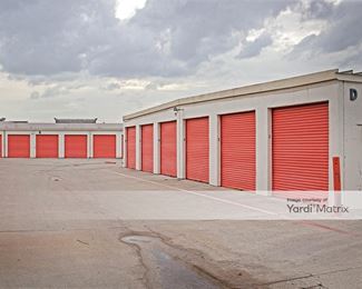 Photo 3 of Public Storage - 3401 K Avenue, Plano, TX
