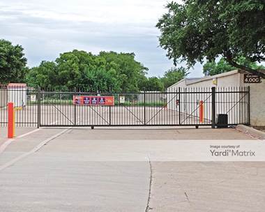 Storage Units for Rent available at 500 East Arapaho Road, Richardson, TX 75081