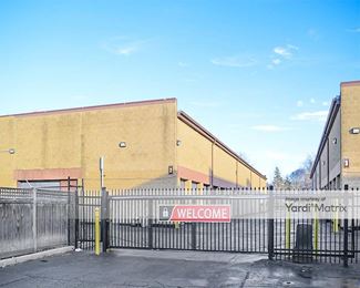 Photo 3 of iStorage - 747 Milwaukee Avenue, Glenview, IL