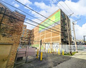 Photo 4 of Storage Post - 6331 North Broadway Street, Chicago, IL