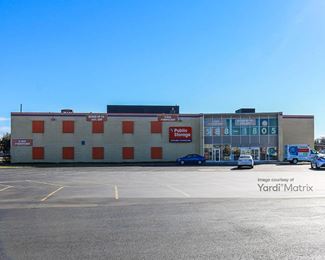 Photo 3 of Public Storage - 7300 North Lehigh Avenue, Niles, IL
