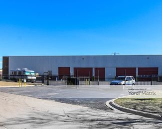 Photo 4 of StorageMart - 2727 Shermer Road, Northbrook, IL