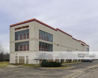 Photo 2 of Public Storage - 125 South Pfingsten Road, Deerfield, IL