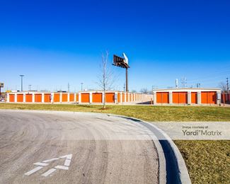 Photo 4 of Public Storage - 7000 South Cicero Avenue, Bedford Park, IL