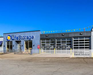 Photo 3 of Extra Space Storage - 6505 Oakton Street, Morton Grove, IL