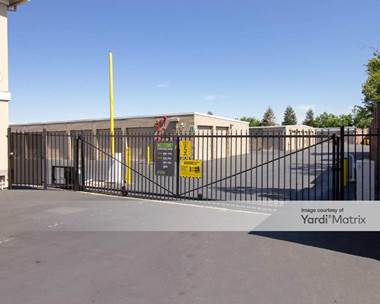 Storage Units for Rent available at 5951 West Oaks Blvd, Rocklin, CA 95765