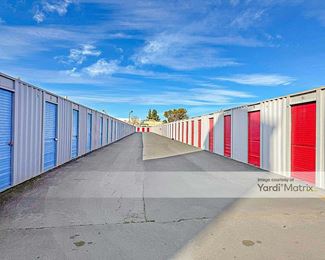 Photo 4 of StorQuest Self Storage - 2600 Evergreen Avenue, West Sacramento, CA