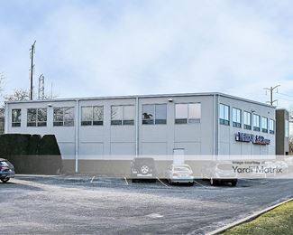 Photo 4 of Lock Up Self Storage, The - 800 Frontage Road, Northfield , IL