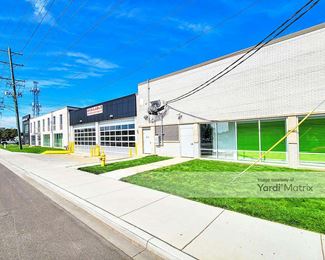 Photo 4 of Extra Space Storage - 405 Shawmut Avenue, La Grange, IL