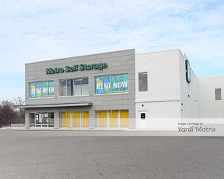 Photo 4 of StorageMart - 3220 West Touhy Avenue, Skokie, IL
