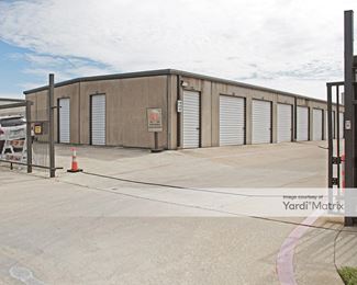 Photo 2 of Bell Avenue Self Storage - 304 East Sycamore Street, Denton, TX