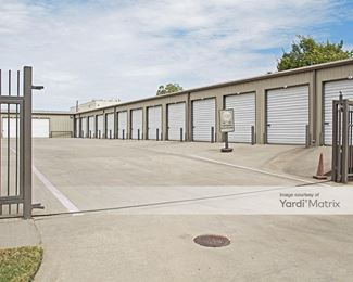 Photo 4 of Bell Avenue Self Storage - 304 East Sycamore Street, Denton, TX