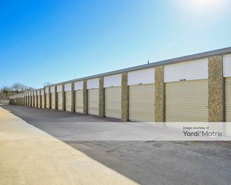Photo 2 of Extra Space Storage - 816 Frame Street, Denton, TX