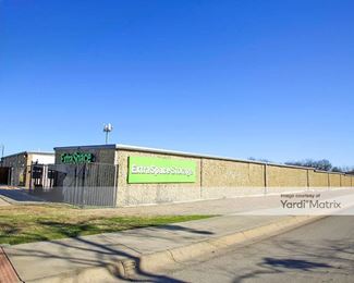 Photo 3 of Extra Space Storage - 816 Frame Street, Denton, TX