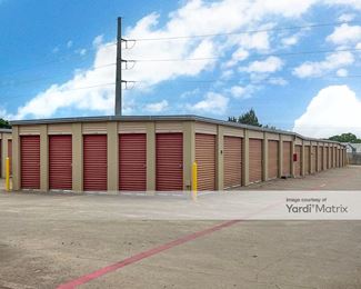 Photo 3 of Extra Space Storage - 626 Windbell Circle, Mesquite, TX