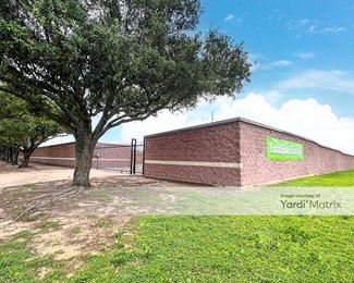Photo 5 of Extra Space Storage - 626 Windbell Circle, Mesquite, TX