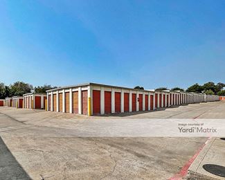 Photo 4 of Public Storage - 7227 South RL Thornton Fwy, Dallas, TX