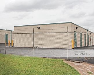 Photo 3 of Extra Space Storage - 1931 Fort Worth Avenue, Dallas, TX