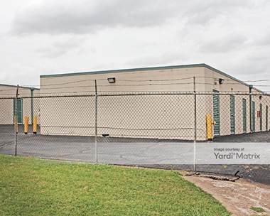 Storage Units for Rent available at 1931 Fort Worth Avenue, Dallas, TX 75208