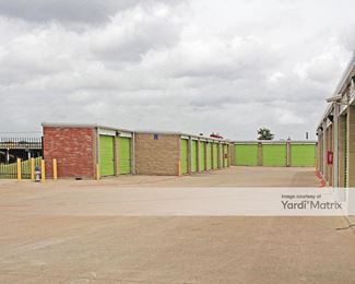 Photo 2 of Extra Space Storage - 39050 Lyndon B Johnson Fwy, Dallas, TX