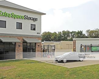 Photo 4 of Extra Space Storage - 303 East Highway 67, Duncanville, TX