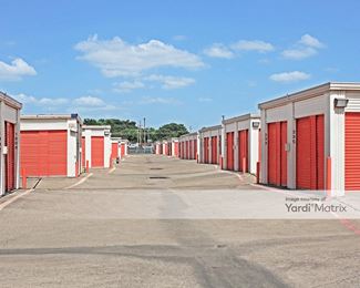 Photo 4 of Public Storage - 1210 North Belt Line Road, Irving, TX