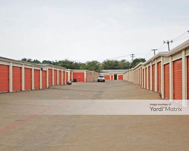 Storage Units for Rent available at 1525 West Pleasant Run Road, Lancaster, TX 75146