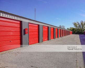 Photo 4 of CubeSmart Self Storage - 801 East Hickory Street, Denton, TX