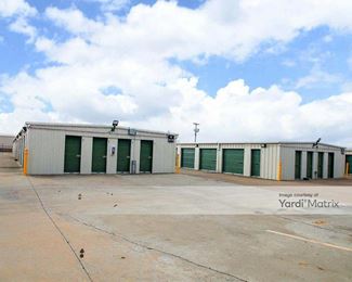 Photo 1 of Extra Space Storage - 940 North Mill Street, Lewisville, TX