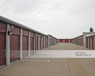 Photo 4 of Access Self Storage - 1040 Cedar Valley, Lancaster, TX