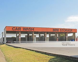 Photo 4 of Alamo Self Storage - 2855 Fort Worth Avenue, Dallas, TX