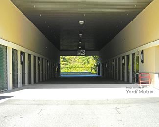 Photo 4 of Extra Space Storage - 6780 Roswell Road, Sandy Springs, GA