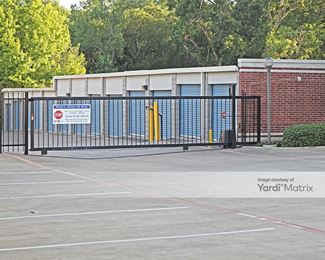 Photo 2 of Advantage Storage - 5200 Lakeview Pkwy, Rowlett, TX
