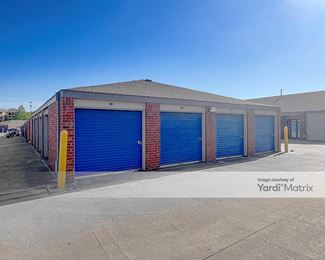 Photo 2 of Public Storage - 8600 Spring Valley Road, Dallas, TX