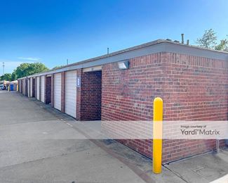 Photo 4 of Public Storage - 8600 Spring Valley Road, Dallas, TX