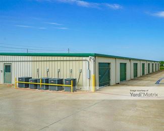 Photo 3 of FreeUp Storage - 1832 FM 66, Waxahachie, TX