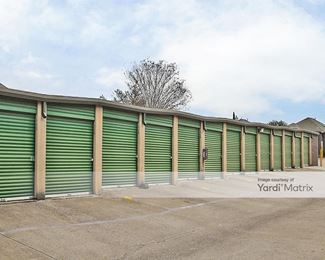 Photo 3 of Extra Space Storage - 335 West Westchester Pkwy, Grand Prairie, TX