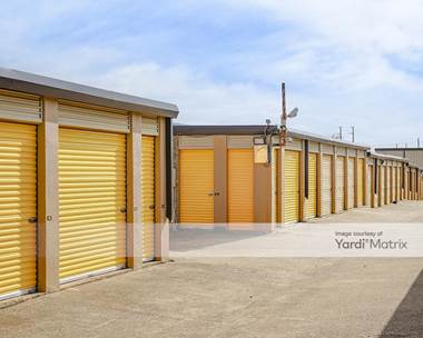 Storage Units for Rent available at 1606 Plantation Road, Dallas, TX 75235