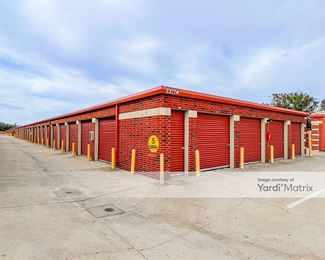 Photo 5 of Public Storage - 2200 East Beltline Road, Carrollton, TX