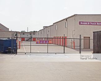 Photo 2 of Public Storage - 14729 Inwood Road, Addison, TX